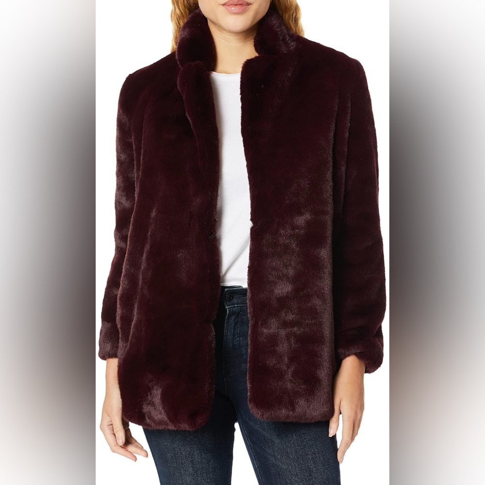 NWT ASTR the Label Faux Fur Coat in Plum size small